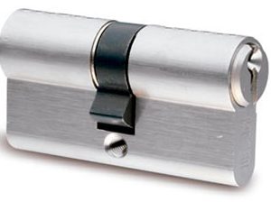 Clés Plates s'entrouvrant